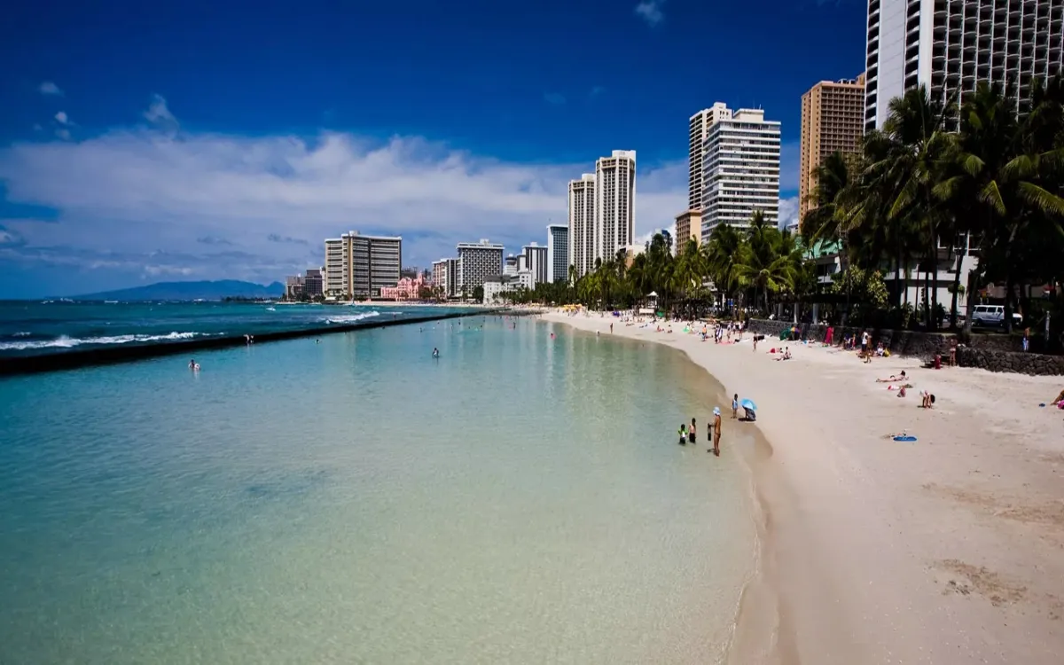 04007_WaikikiKuhioOahu.jpg-fotor-2025082623405