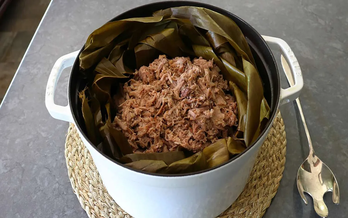 8661977_Hawaiian-Style-Kalua-Pork_John-Mitzewich_2x1-6ef10d6e45ed475cbd6a54a857f620ba-fotor-20250804234042