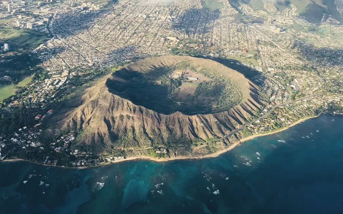 aerial-view-diamond-head-clouds_standard (1)-fotor-20250803225516