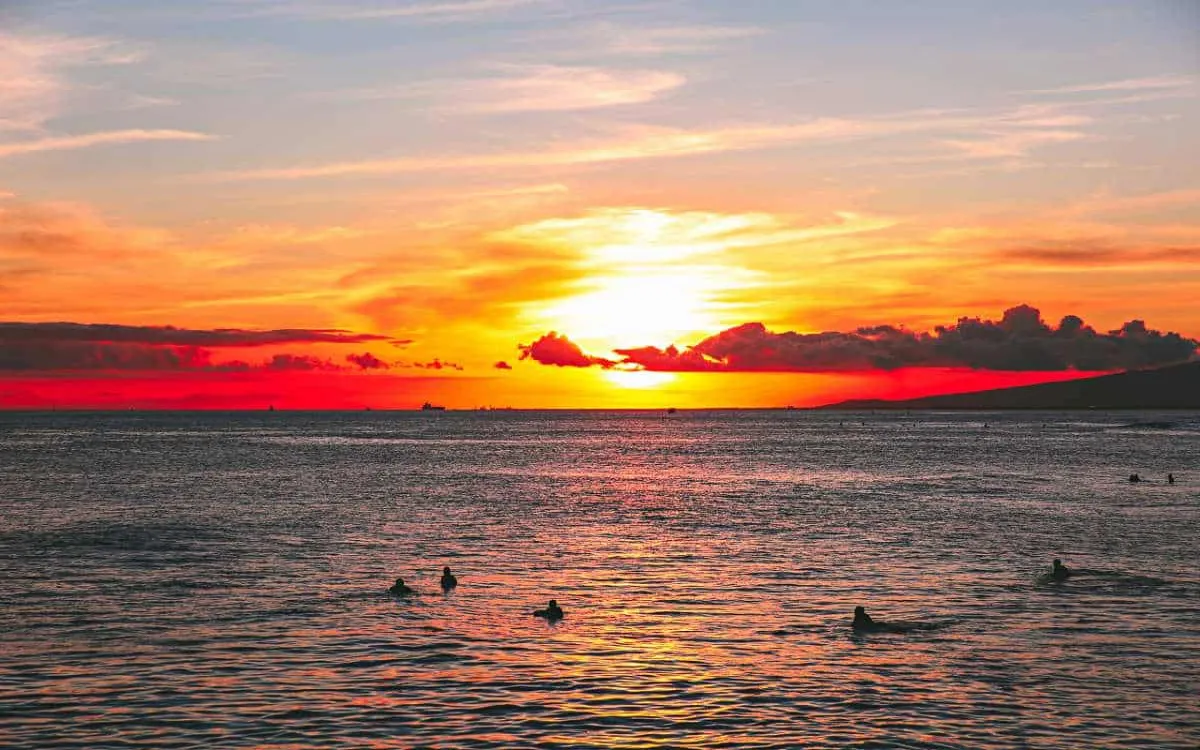 ala-moana-beach-park-oahu-hi-swimming-sunset_1-fotor-202508133439
