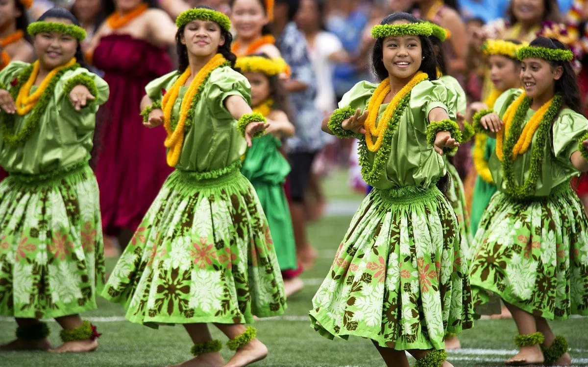 barefoot-colourful-costume-dance-dancers-hawaiian-hula-opening-ceremonies-1091411jpgd-fotor-20250803215337