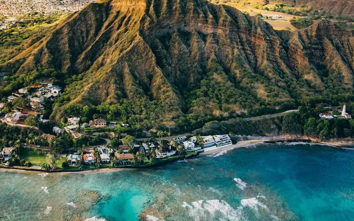diamond-head-1-fotor-20250730225130
