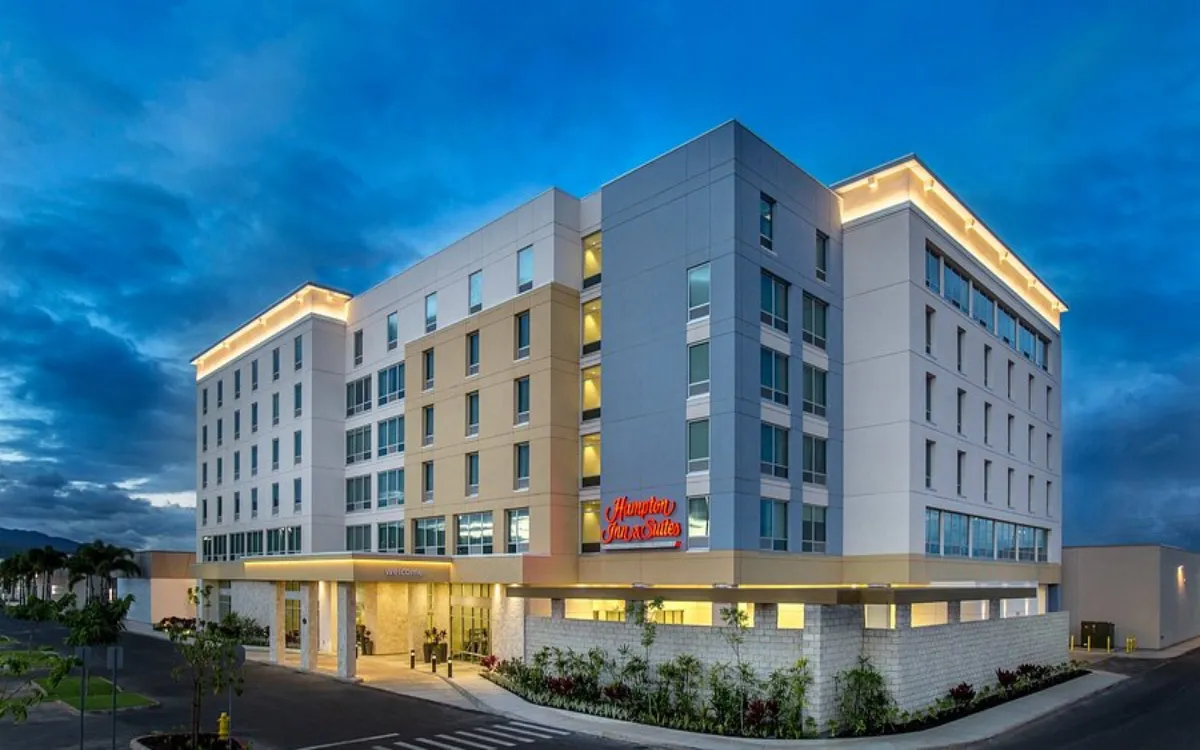 hampton-inn-suites-by-fotor-2025080955026