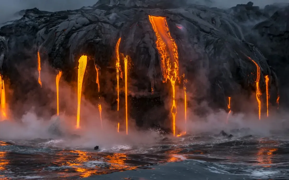Hawaii-Volcanoes-National-Park-5-jpg-fotor-2025073003026