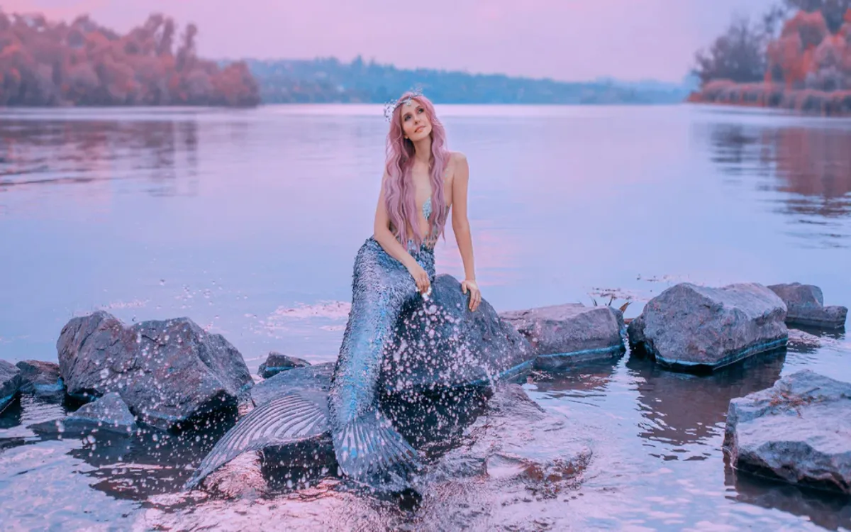 Mermaid_Photo_Shoot_Ideas_1024x1024-fotor-2025081912851