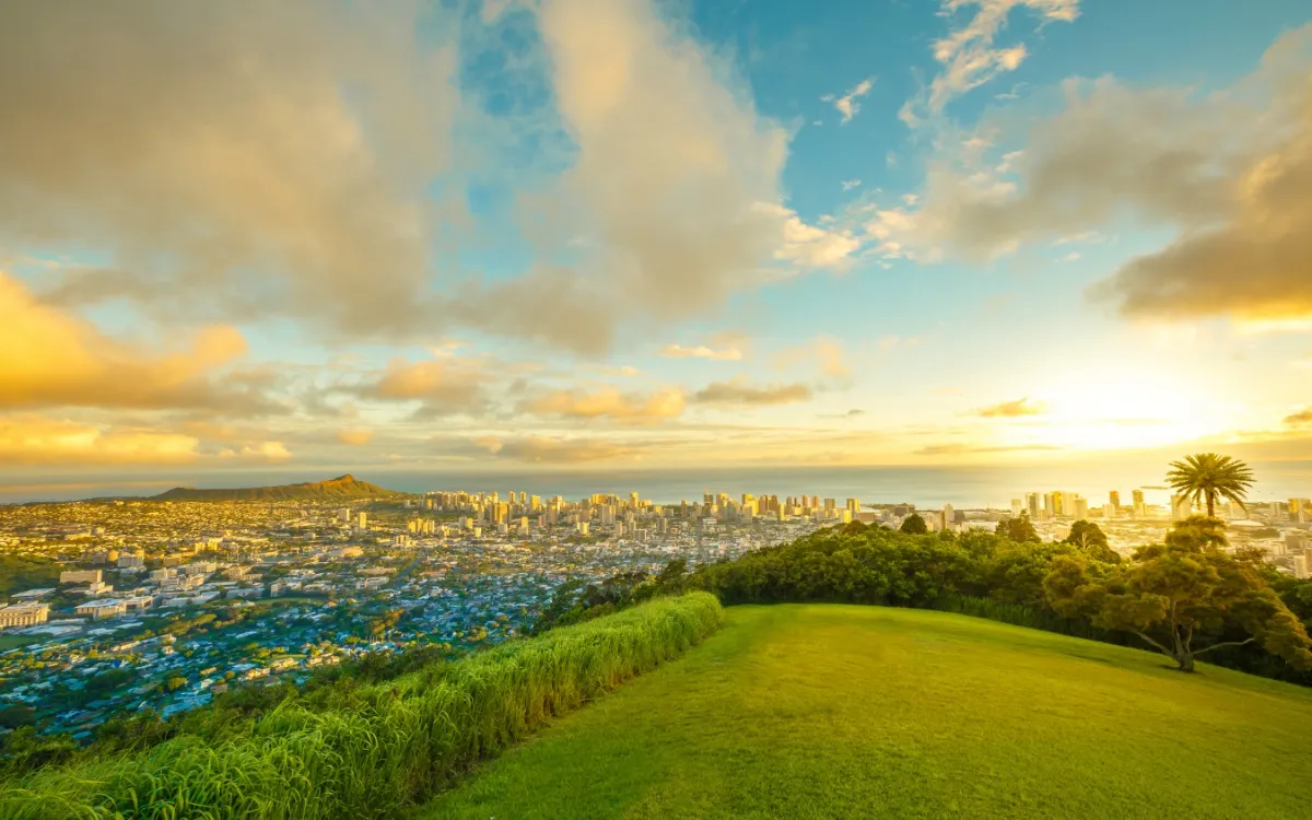 Oahu-Sunset-at-Tantalus-Lookout-fotor-20250814239