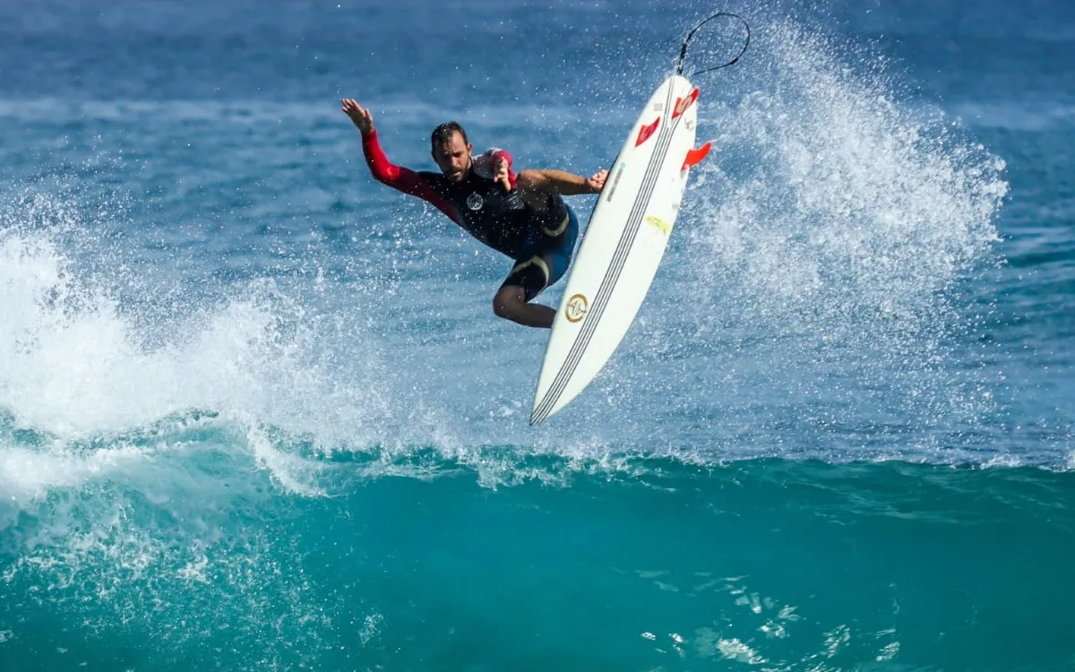 time-to-go-surfing-in-Maui-fotor-20250730225331