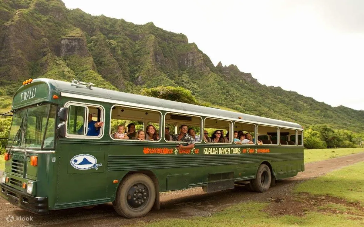 TrangtrạiKualoaThamquancáctrangphimHollywood-KlookViệtNam-fotor-202508143131