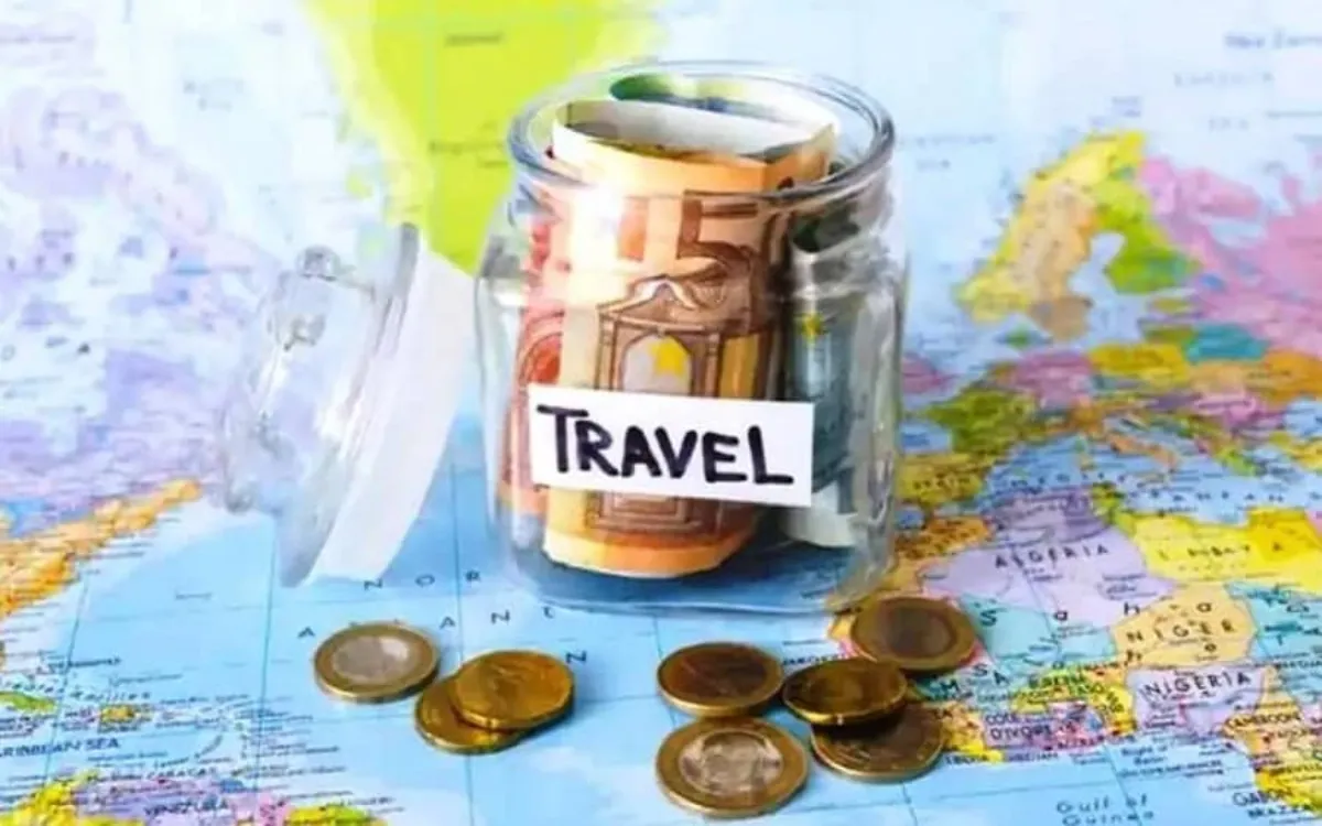 Ways-To-Save-Money-For-Travel-fotor-202508281028