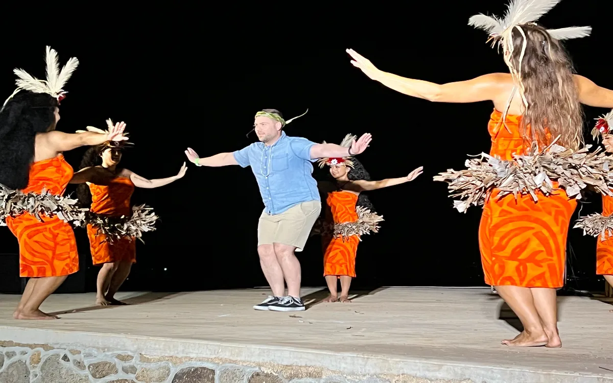 múa hula -fotor-2025082332151